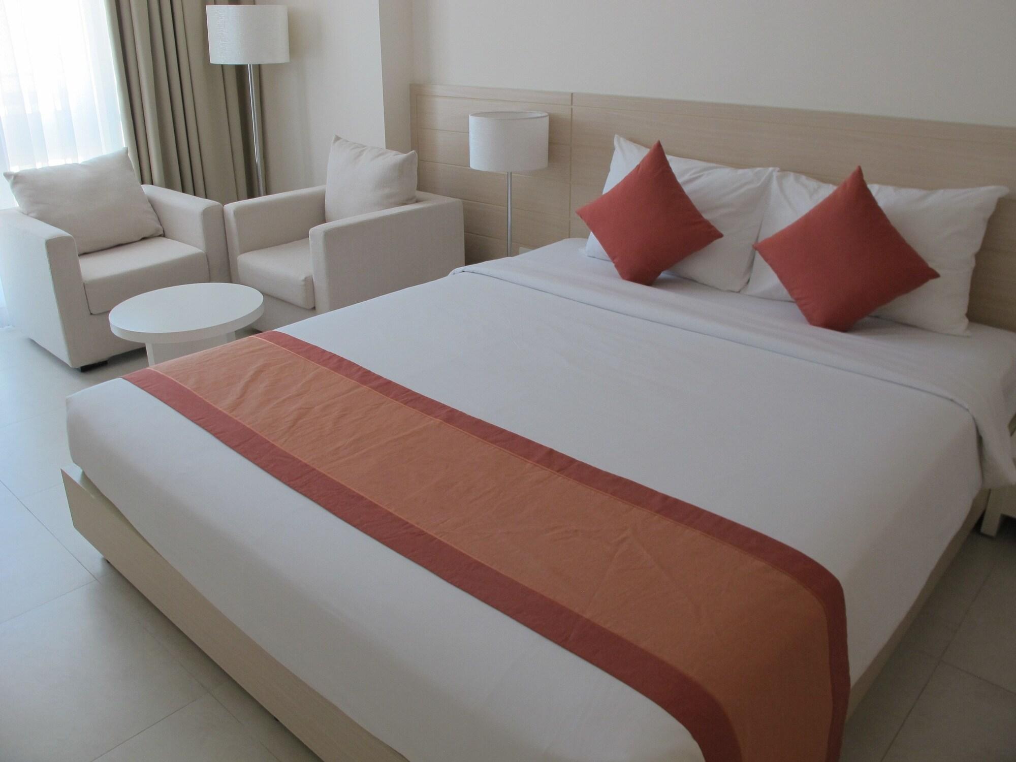 Nhi Phi Hotel Nha Trang Exterior foto