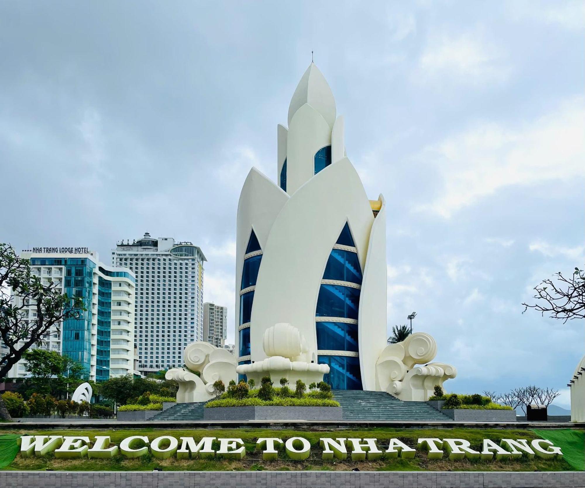 Nhi Phi Hotel Nha Trang Exterior foto