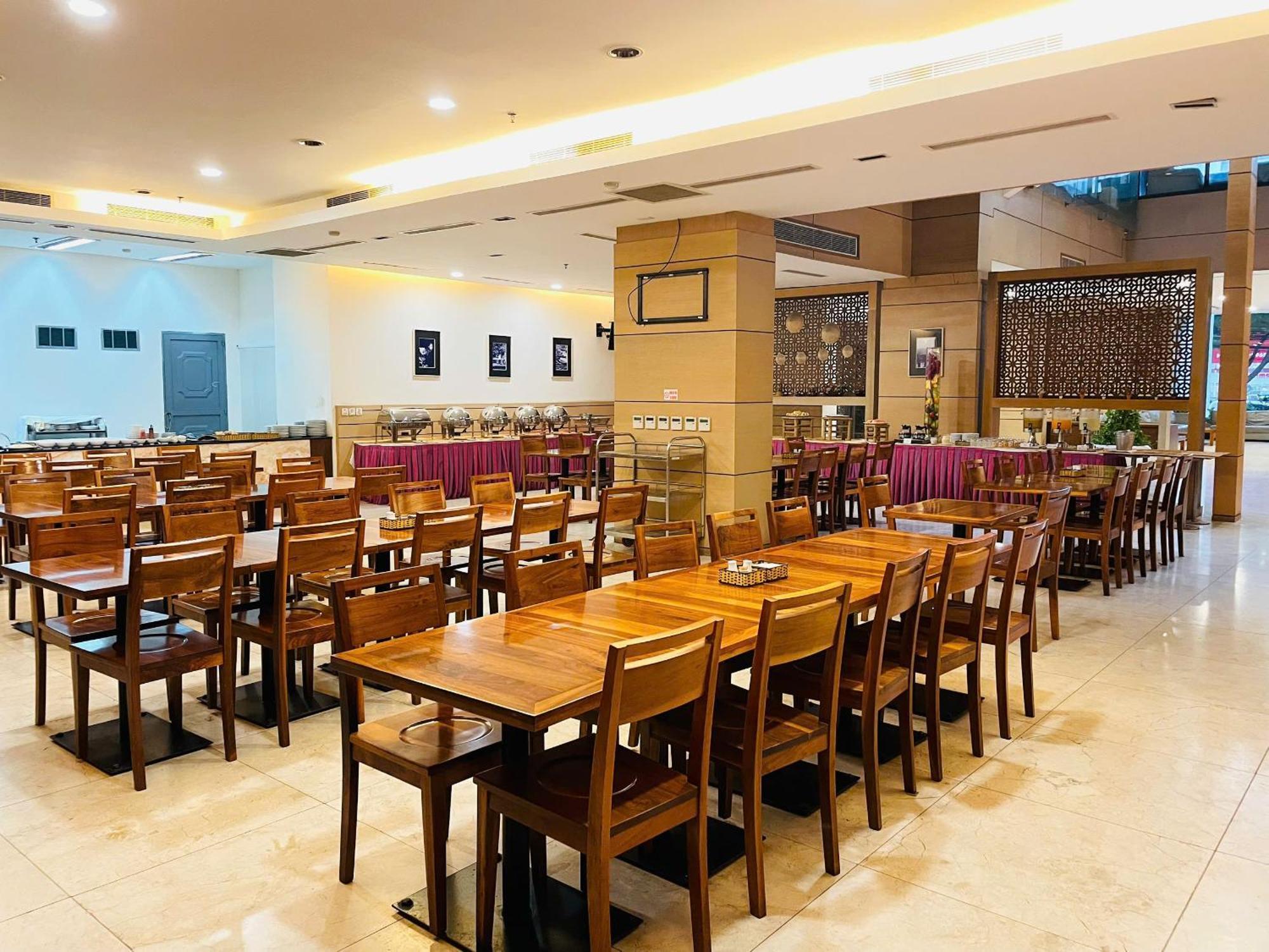 Nhi Phi Hotel Nha Trang Exterior foto