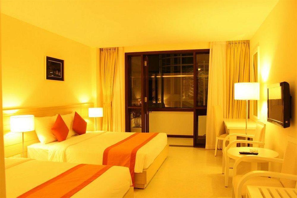Nhi Phi Hotel Nha Trang Exterior foto